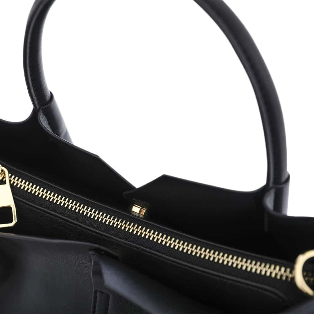 Venus Bag in Black Smooth