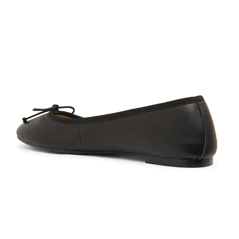 Fonteyn Flat in Black Leather