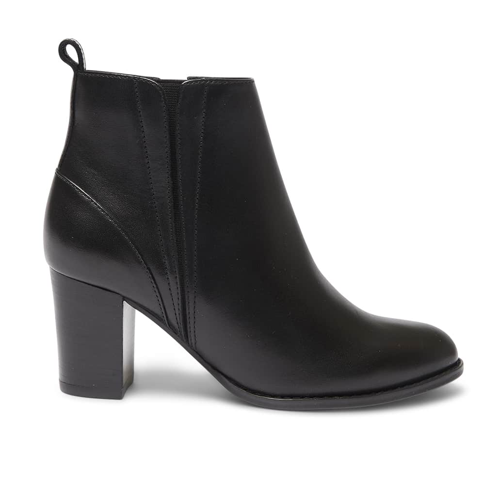 Geronimo Boot in Black Leather