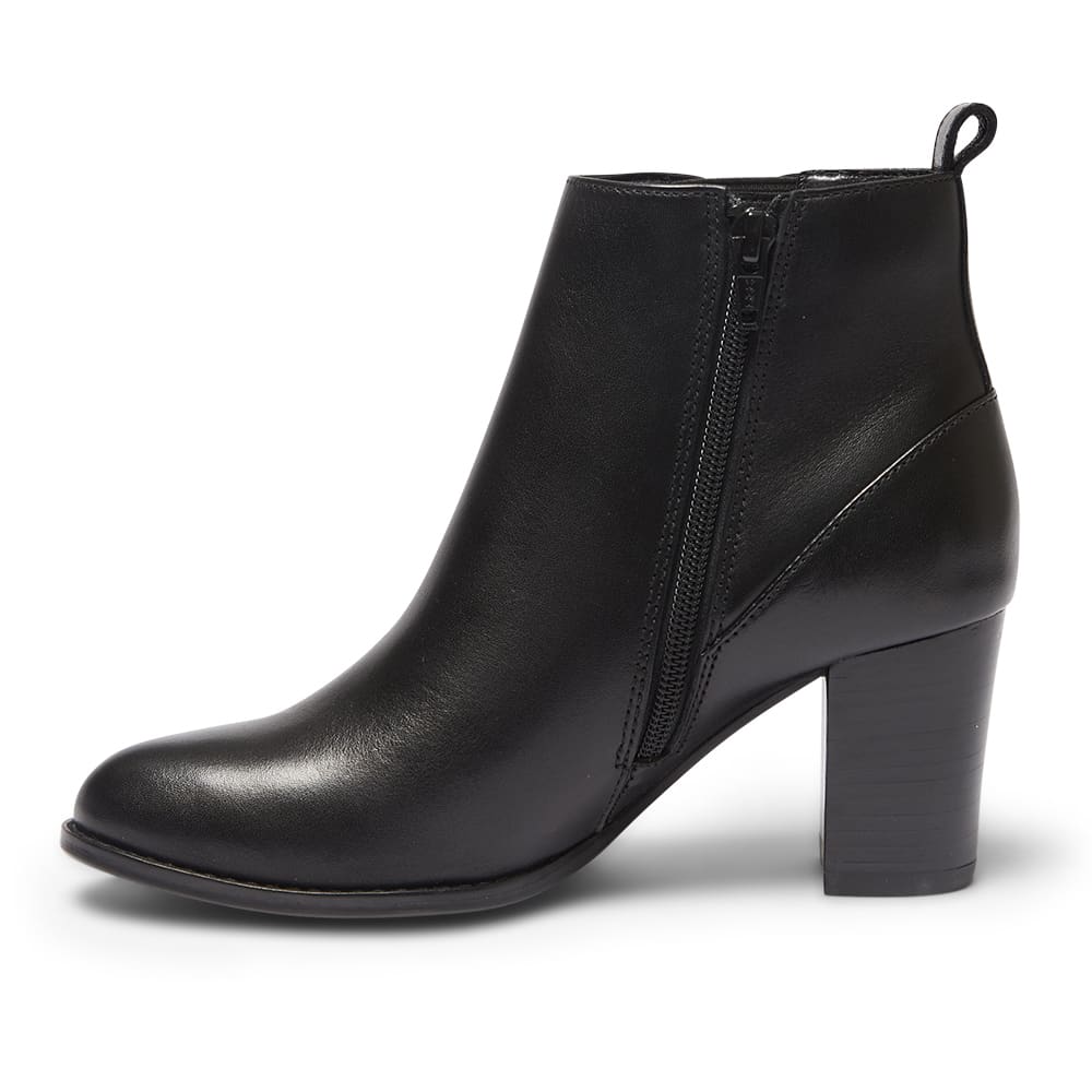 Geronimo Boot in Black Leather Jane Debster Shoe HQ