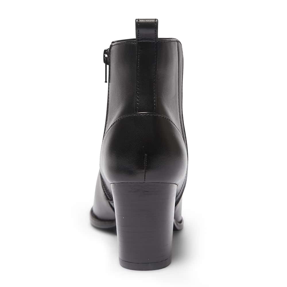 Geronimo Boot in Black Leather