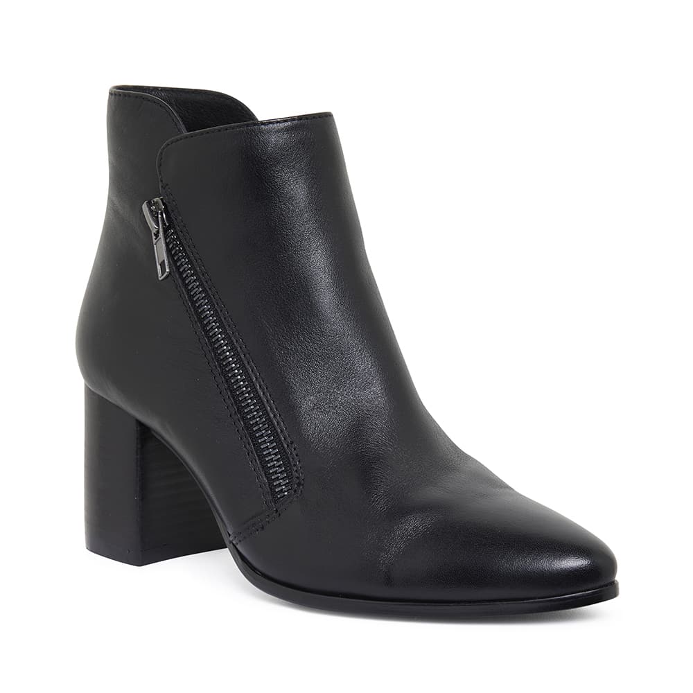 Magic Boot in Black Leather Jane Debster Shoe HQ