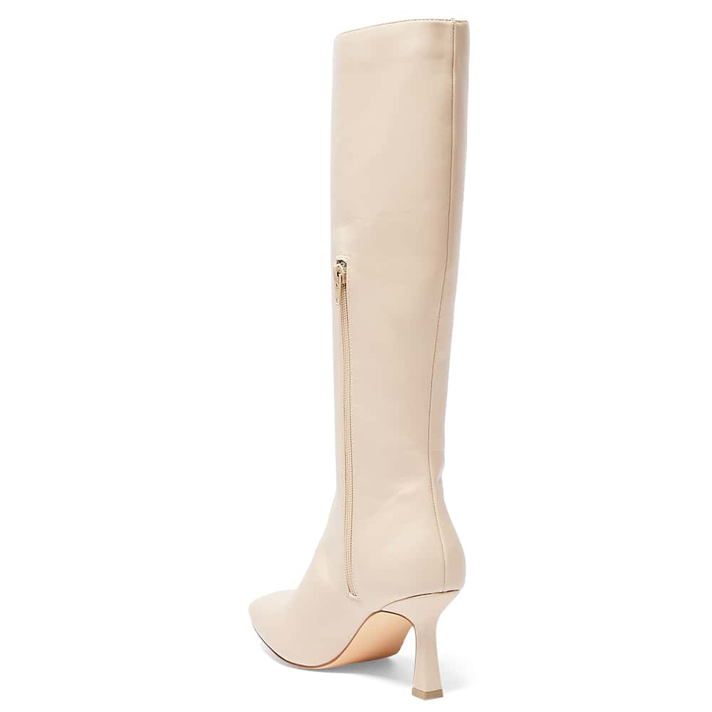 Trace Boot in Nude Smooth