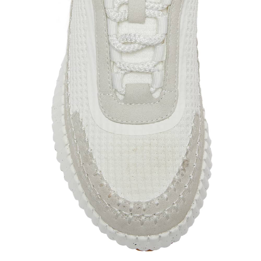 Vivid Sneaker in White