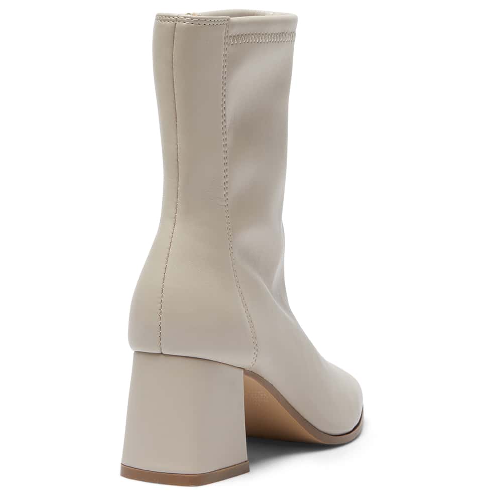 Hampton Boot in Nude Stretch