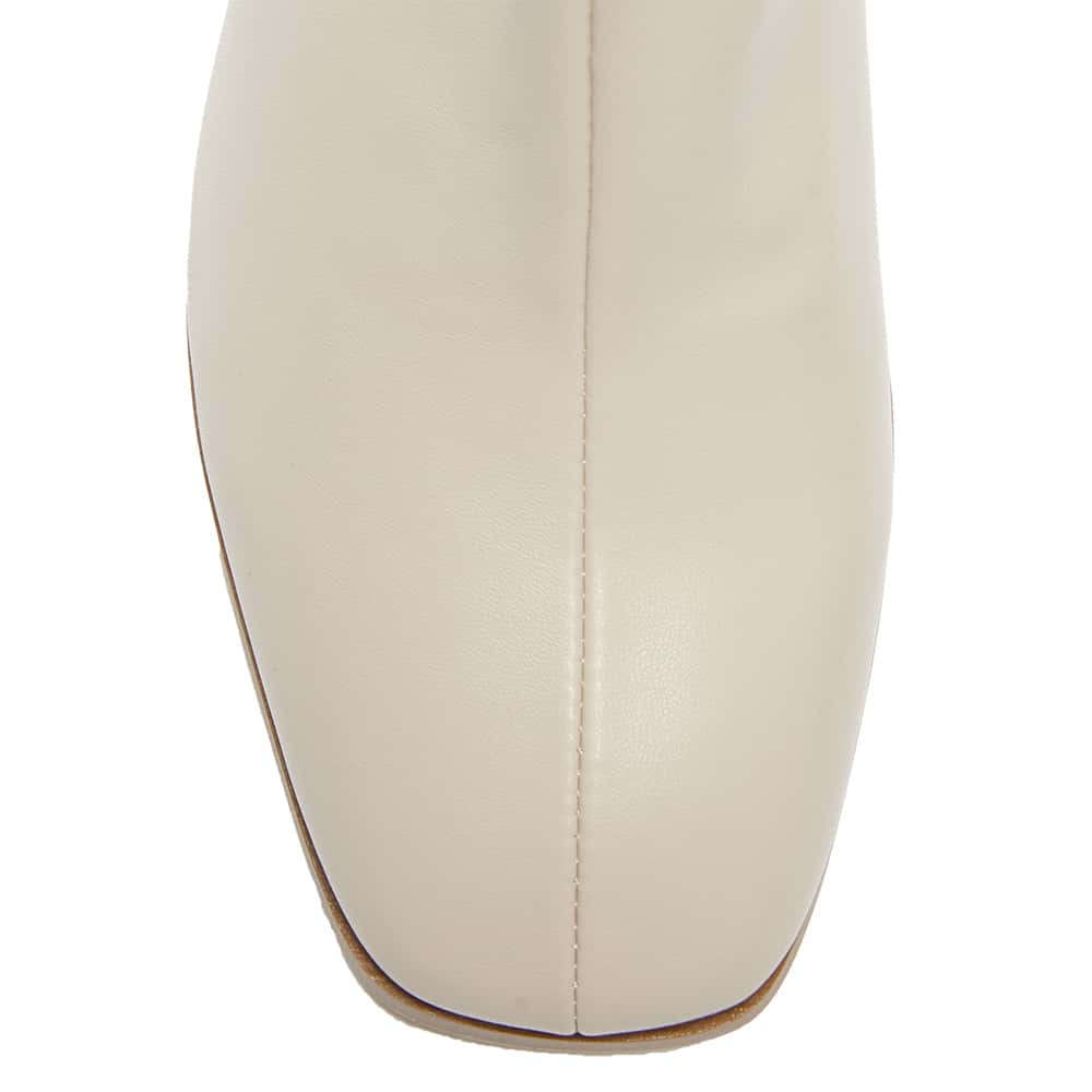 Hampton Boot in Nude Stretch