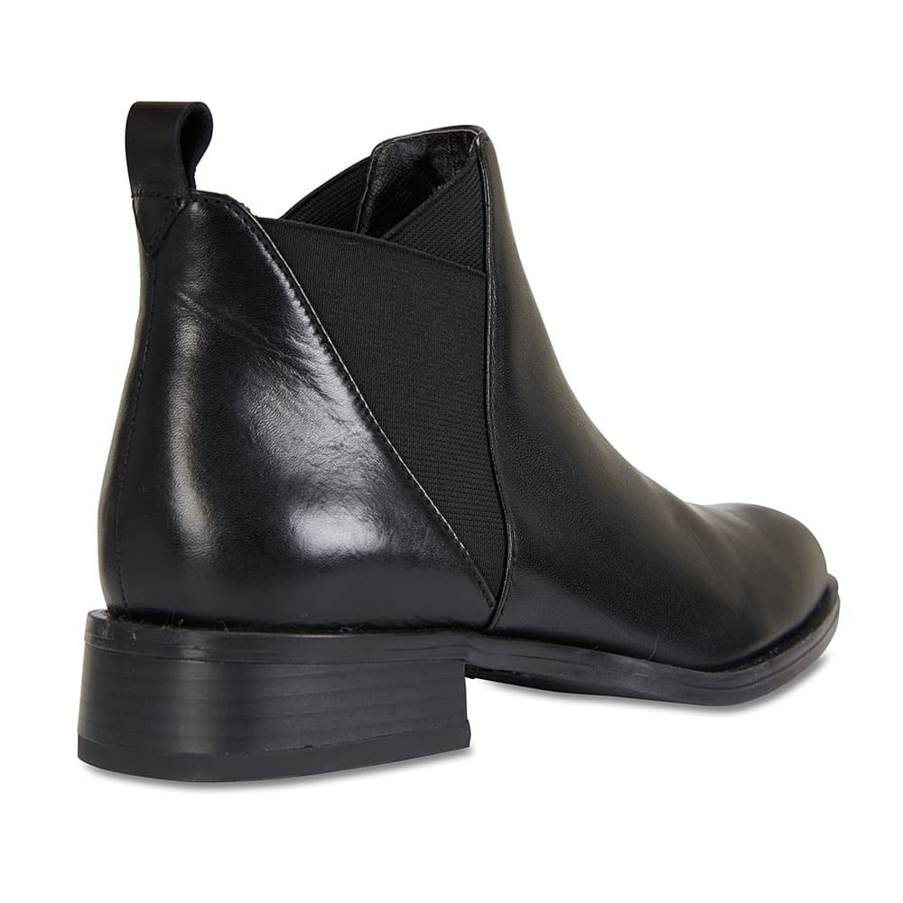 Jersey Boot in Black Leather