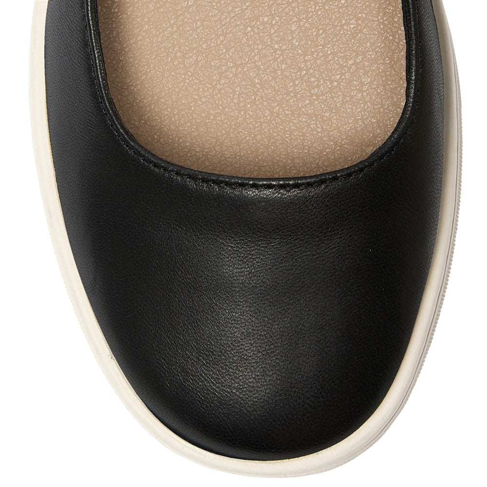 Albany Ballet Flat in Black Leather