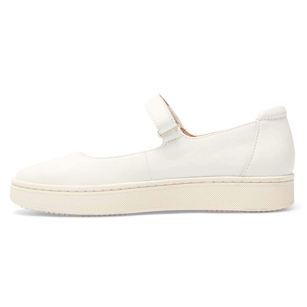 Albany Ballet Flat in White Leather