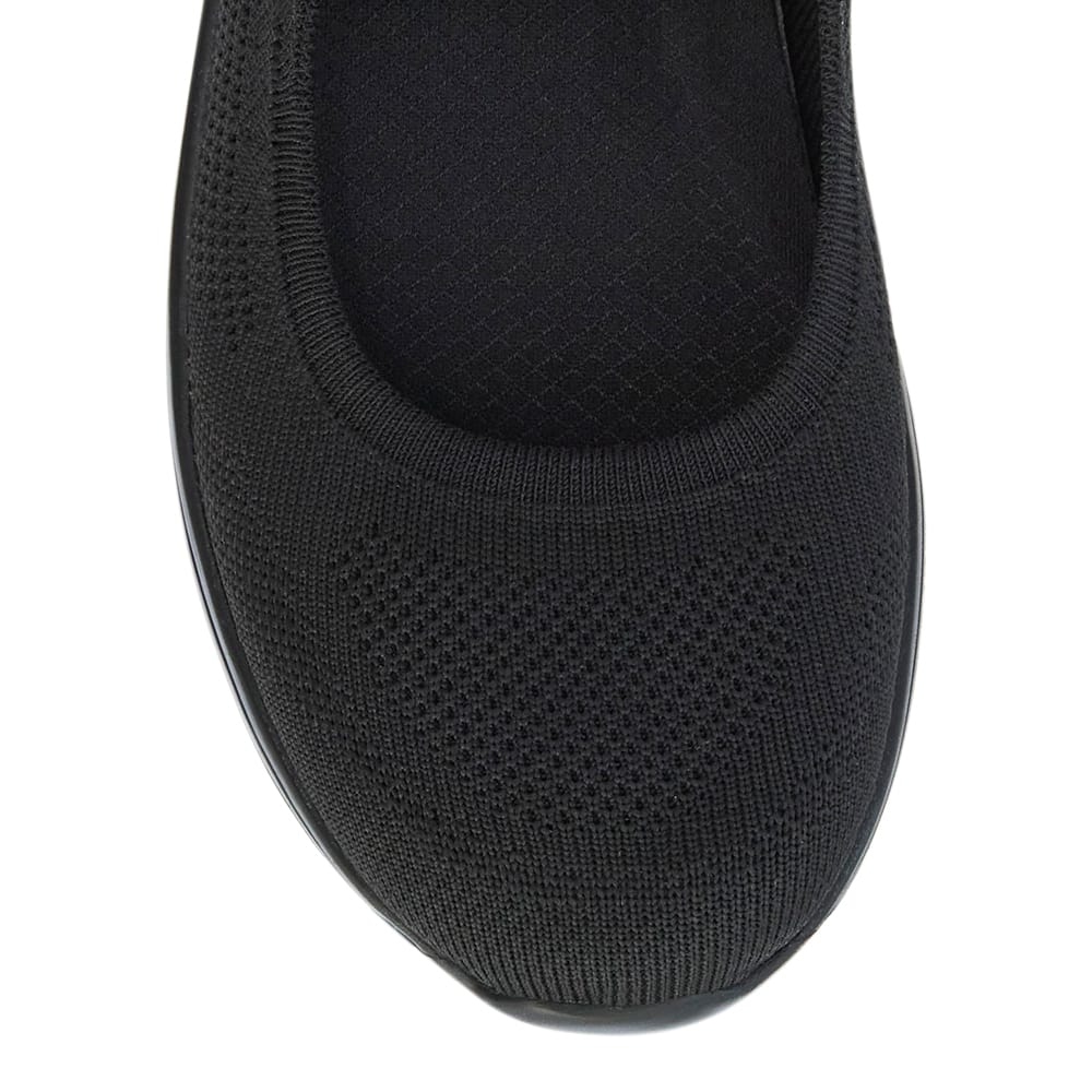 Carter Sneaker in Black On Black