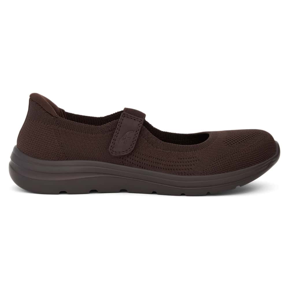 Carter Sneaker in Chocolate