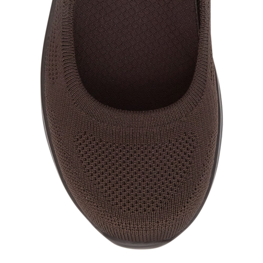 Carter Sneaker in Chocolate
