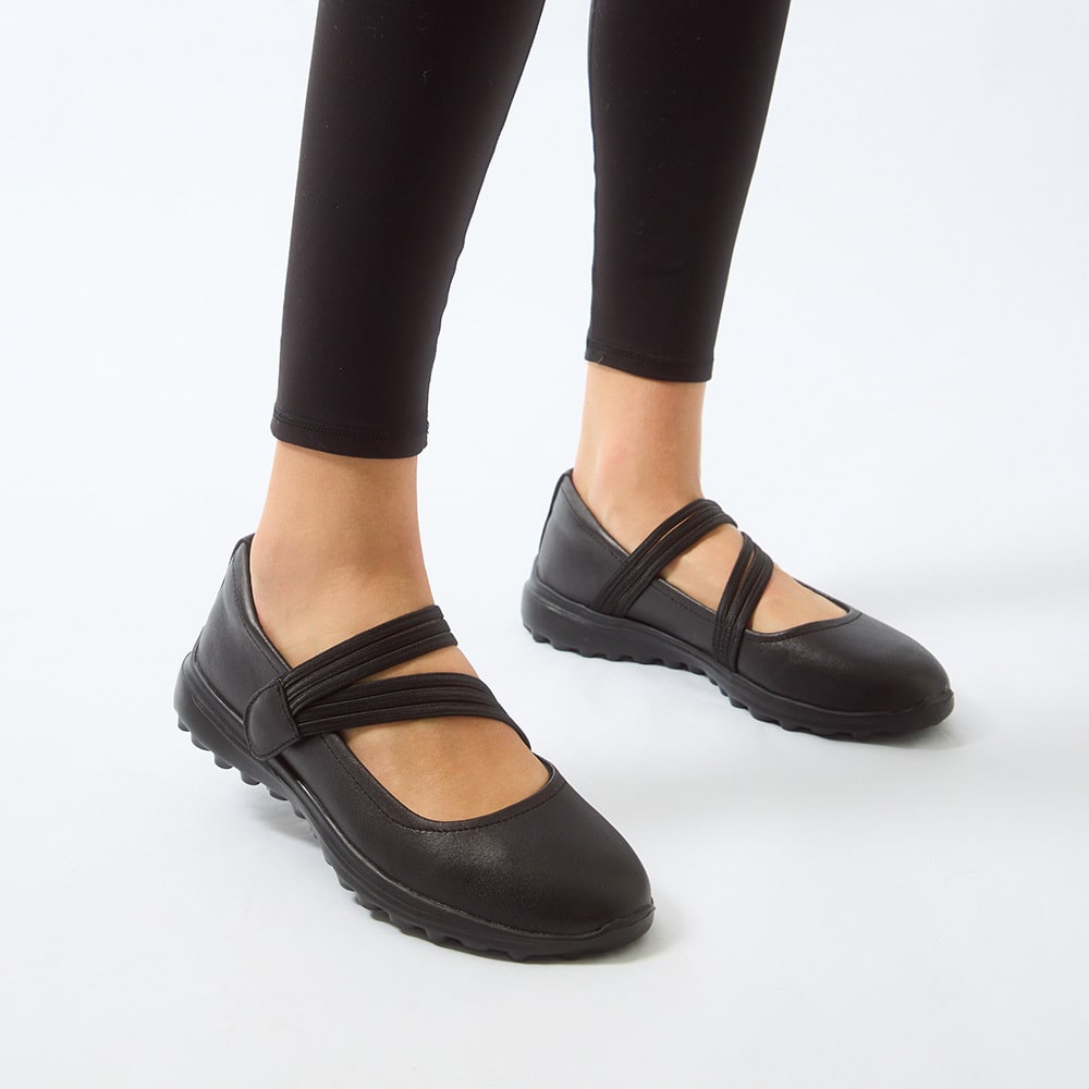 Olsen Ballet Flat in Black On Black