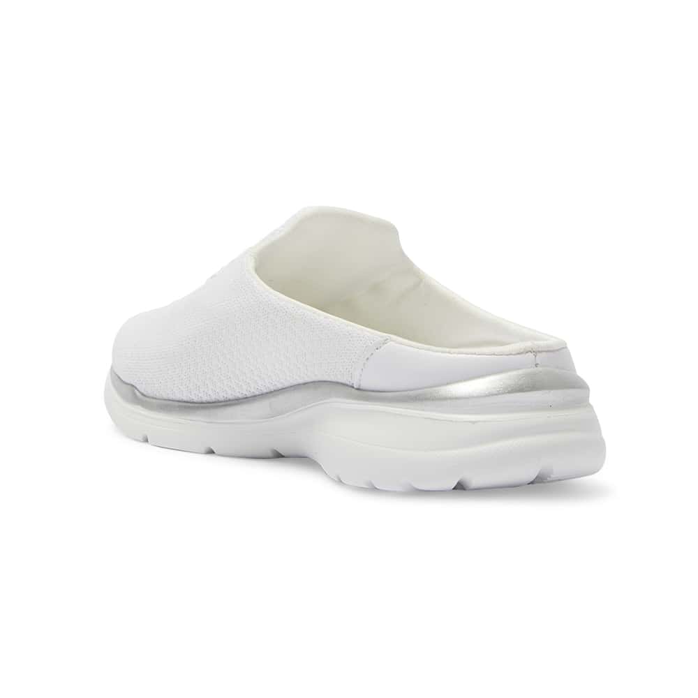Quest Flat in White Knit