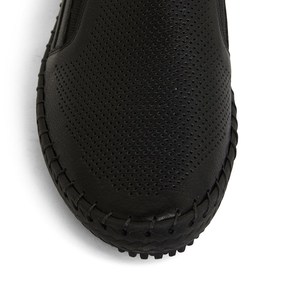 Riva Sneaker in Black On Black Leather