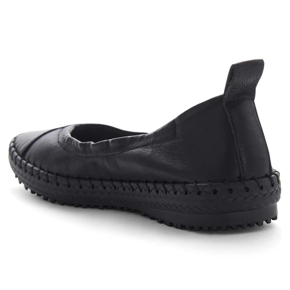 Rosalia Flat in Black Leather