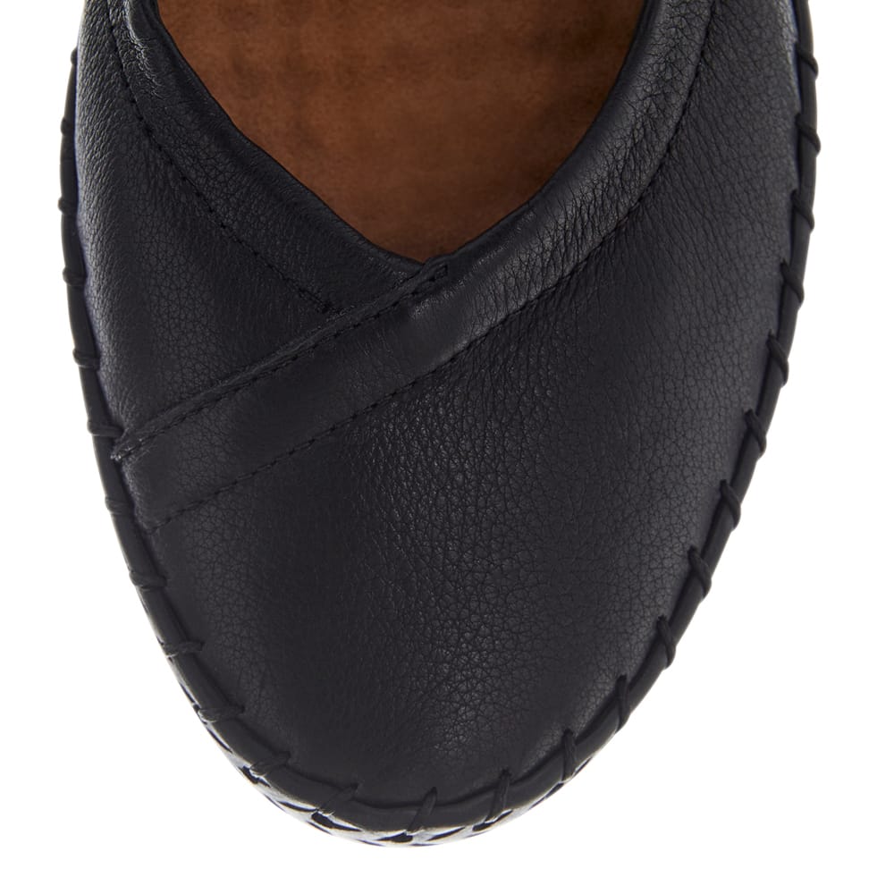 Rosalia Flat in Black Leather
