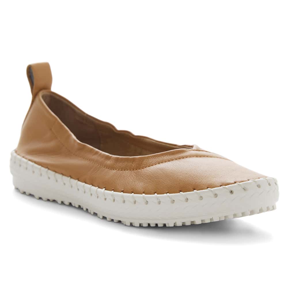 Rosalia Flat in Tan Leather