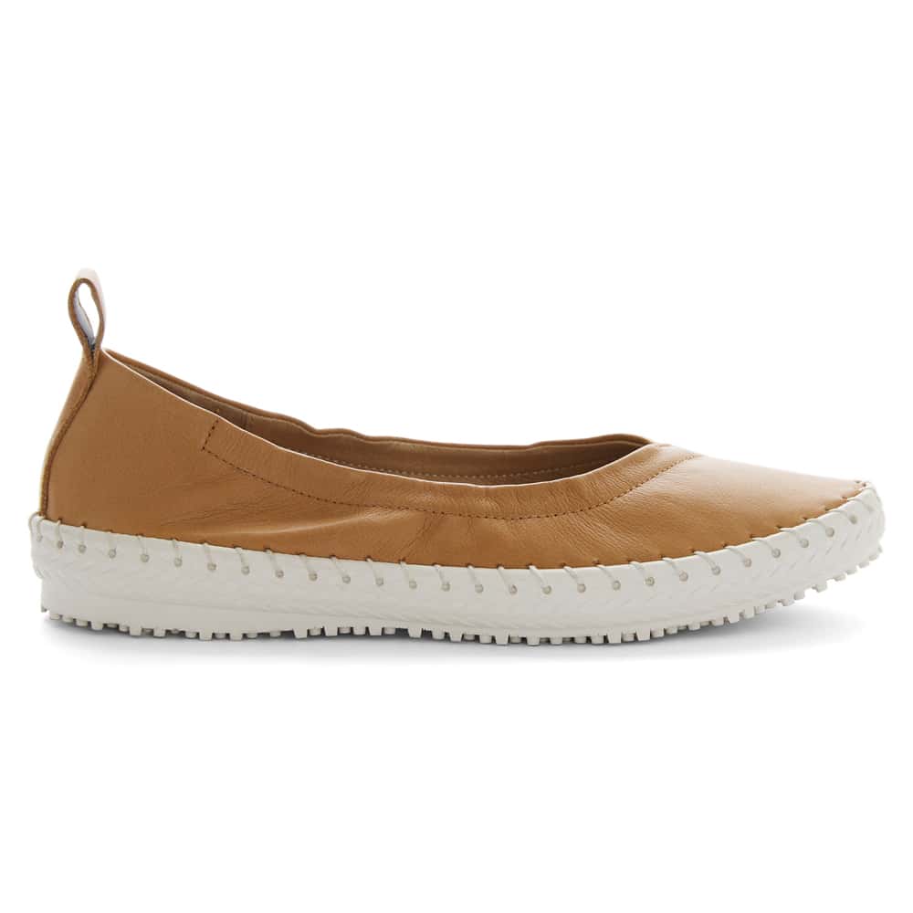Rosalia Flat in Tan Leather