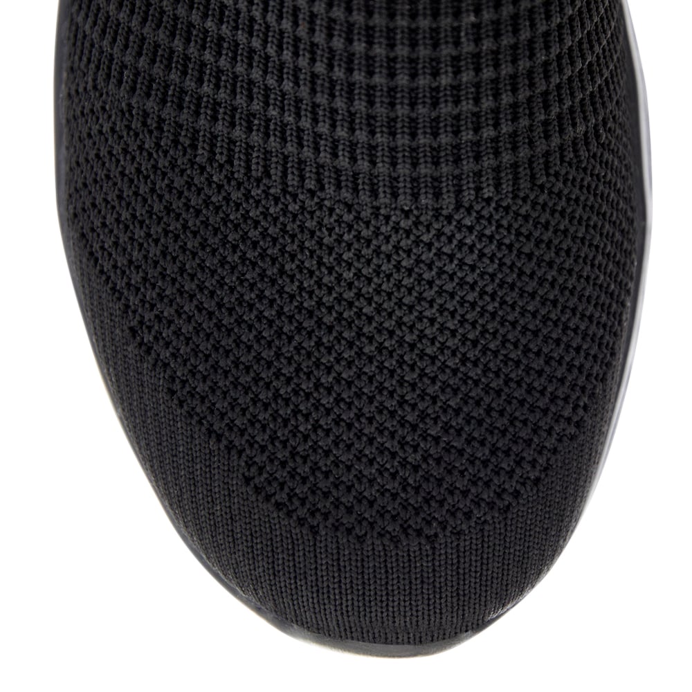 Yard Sneaker in Black On Black