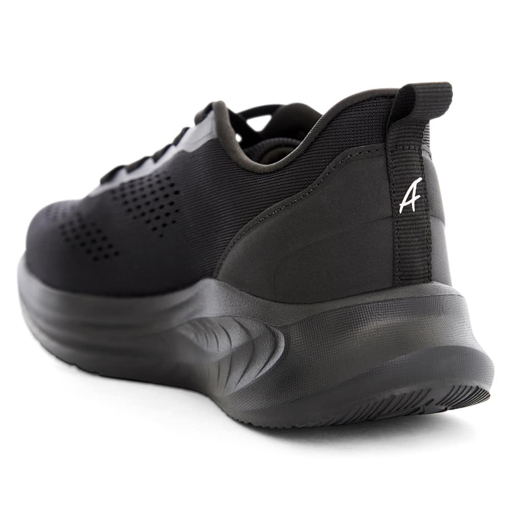 Yoga Sneaker in Black On Black
