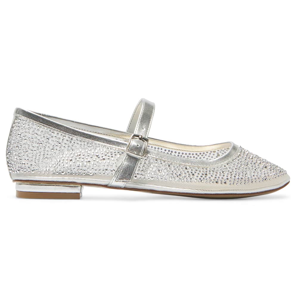 Topaz Flat in Silver Metallic