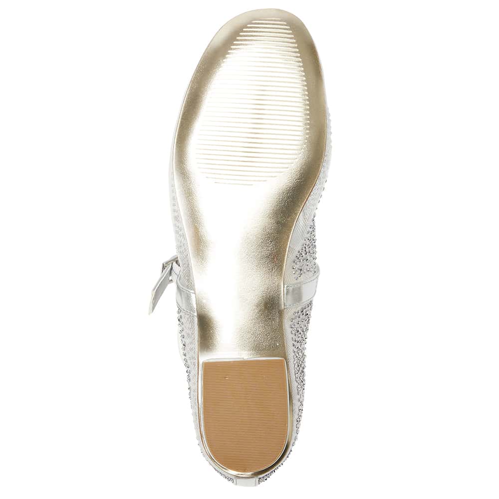 Topaz Flat in Silver Metallic