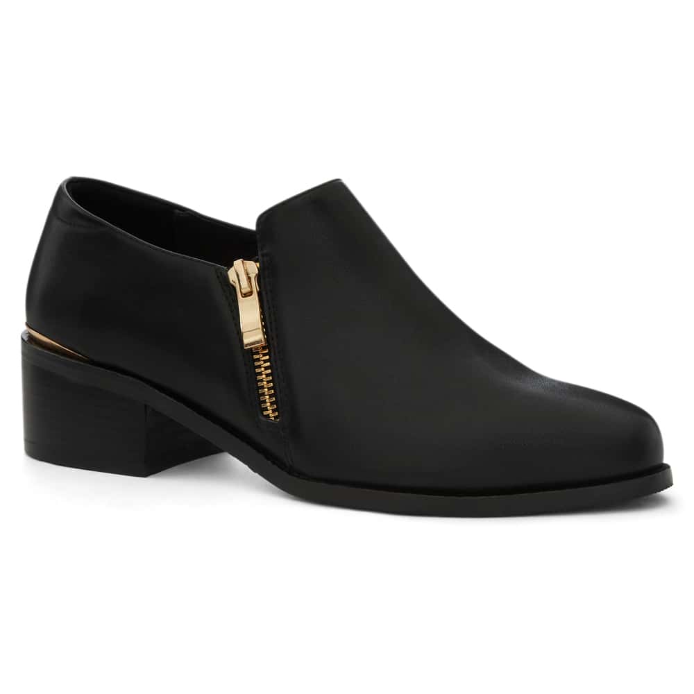 Argyle Boot in Black Leather
