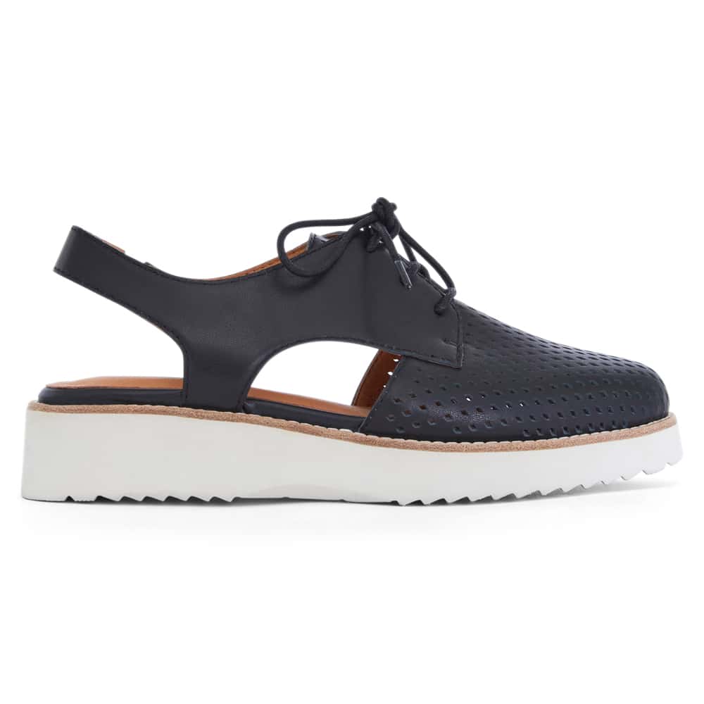 Damaris Flat in Black Leather