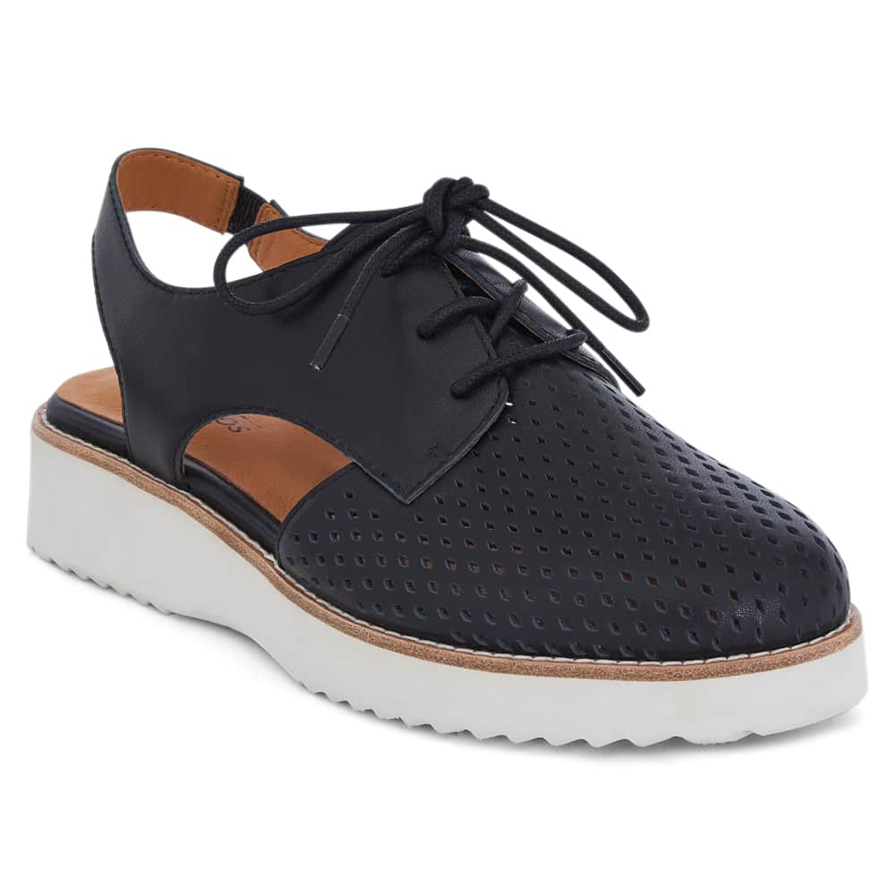 Damaris Flat in Black Leather