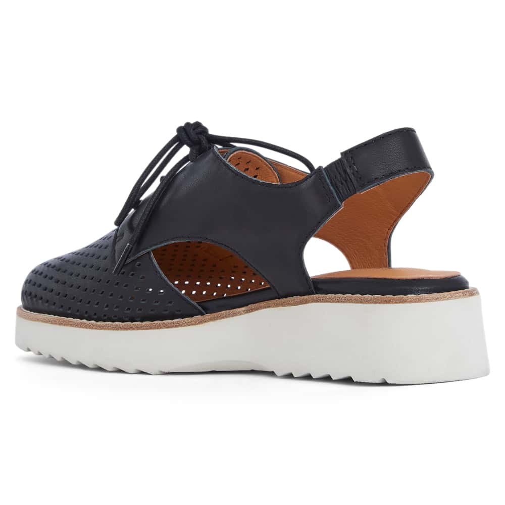 Damaris Flat in Black Leather