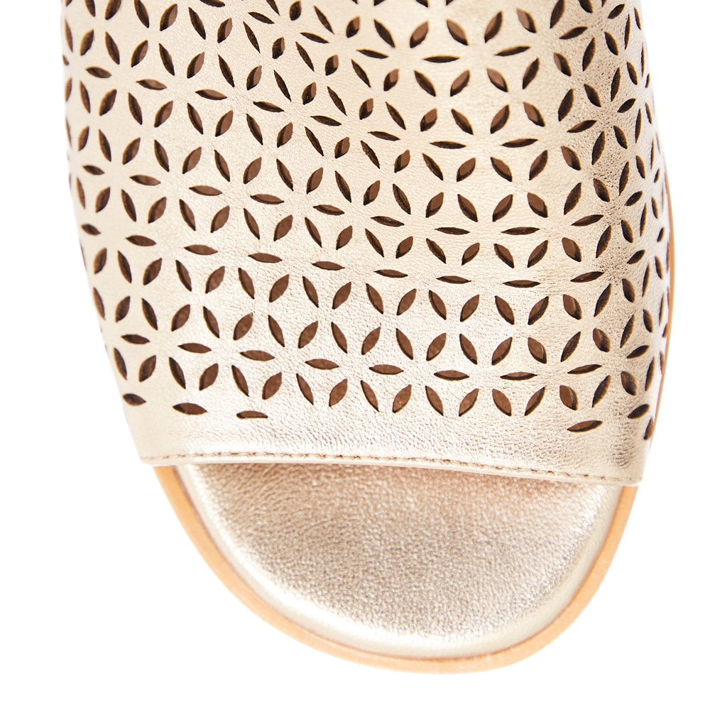 Dane Wedge in Pewter Leather