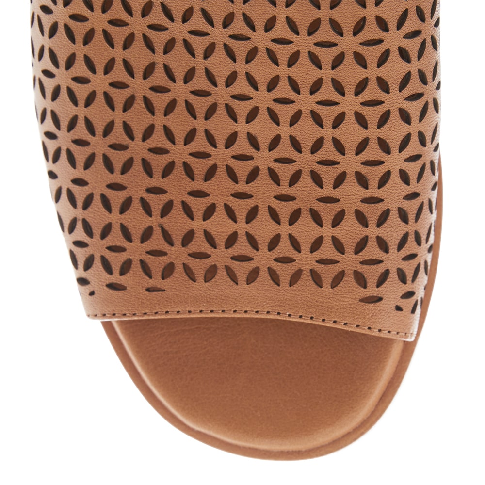 Dane Wedge in Tan Leather