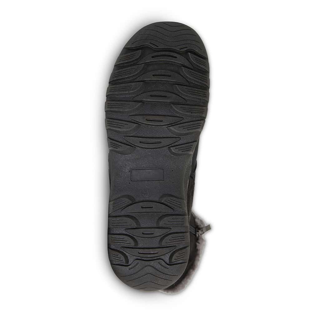 Element Boot in Black Smooth