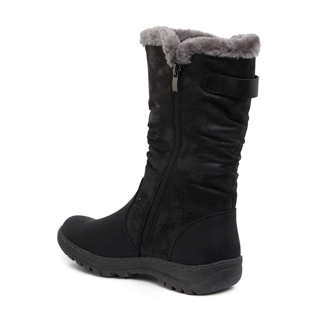 Element Boot in Black Smooth
