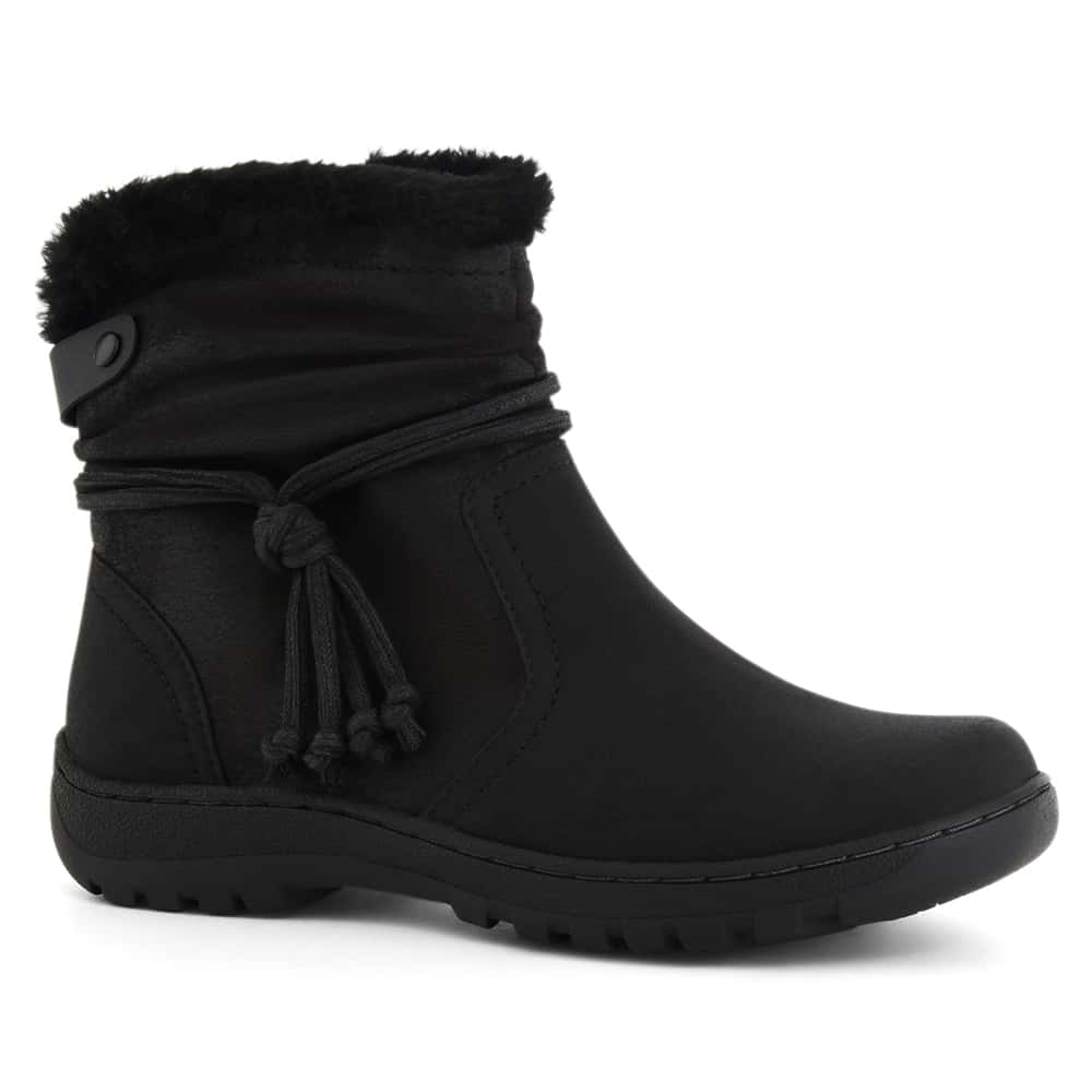 Eskimo Boot in Black On Black