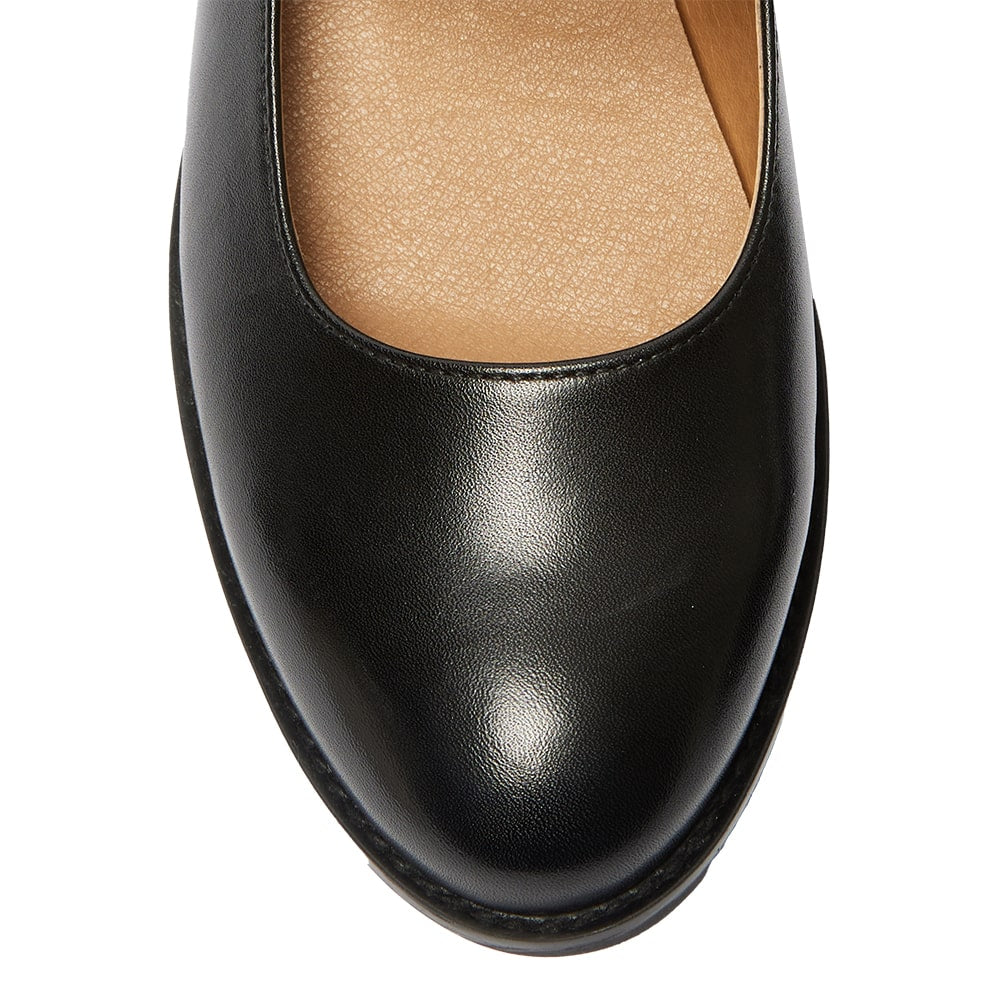 Gabriel Flat in Black Leather