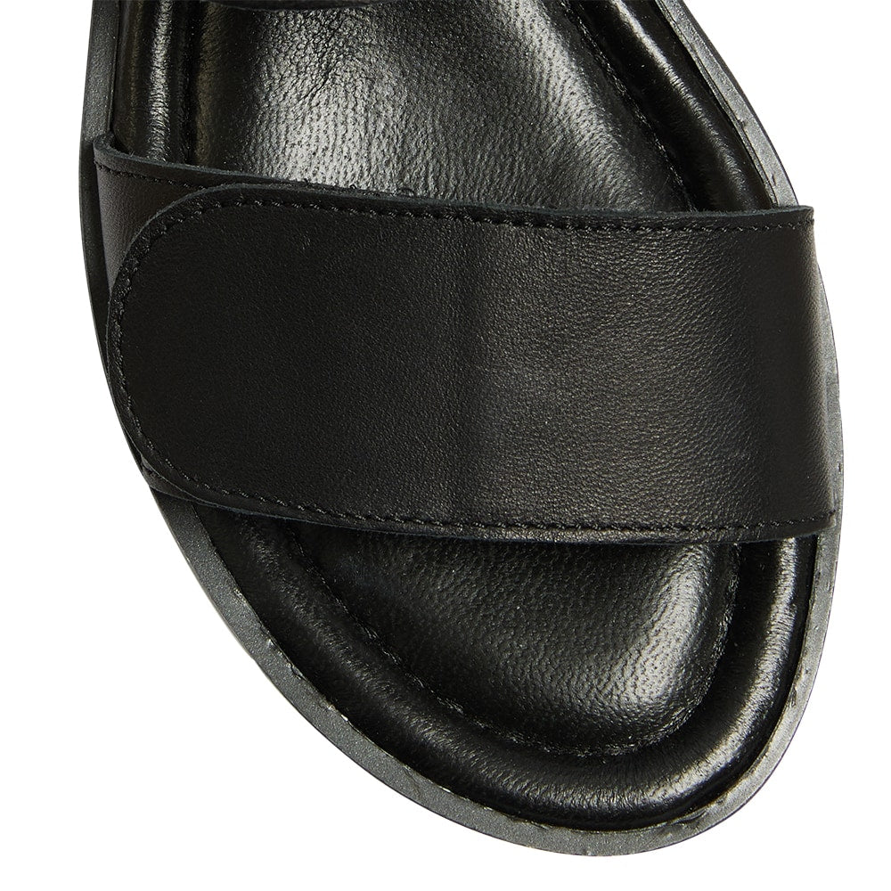 Imply Wedge in Black Leather