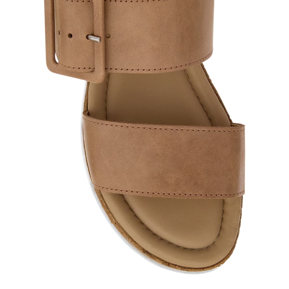 Isla Wedge in Camel Leather