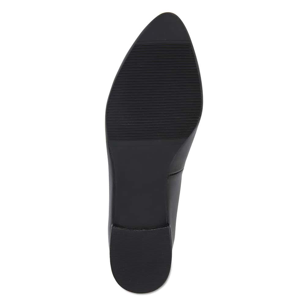 Janine Pumps in Black Leather
