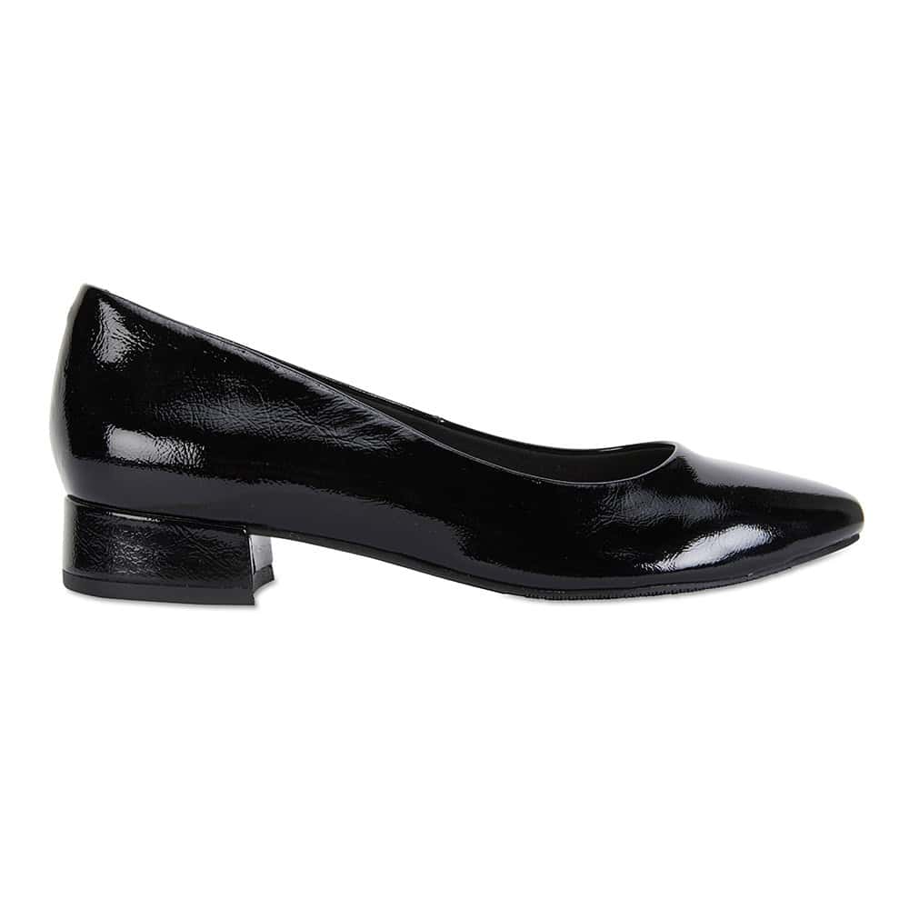 Janine Pumps in Black Patent