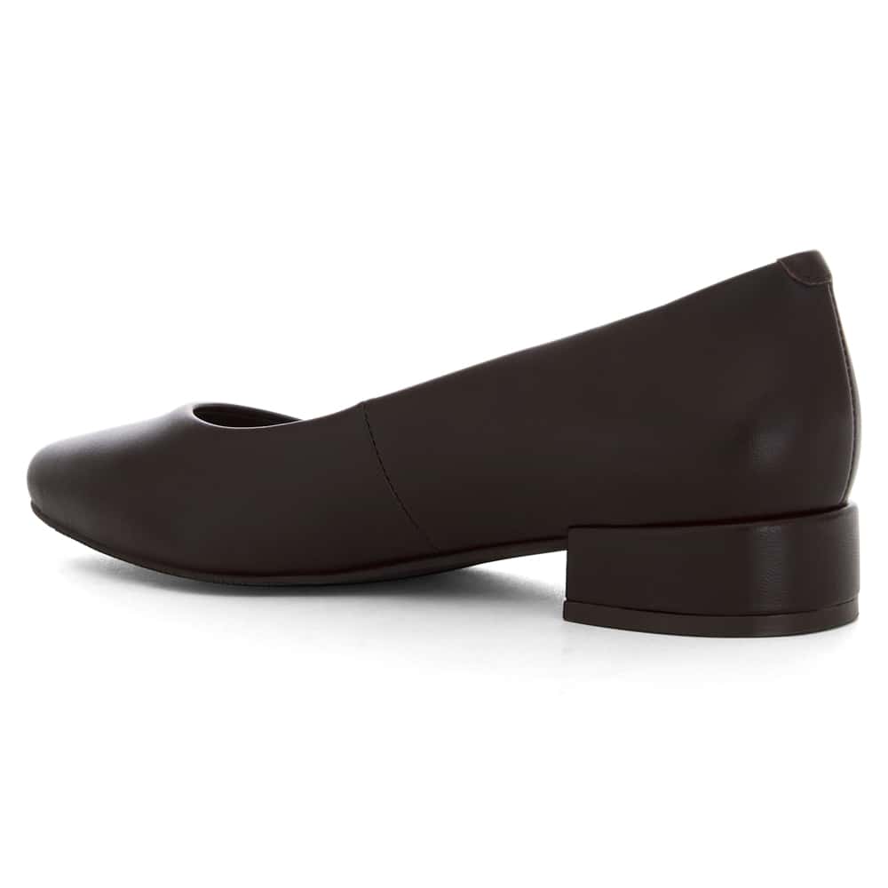 Janine Pumps in Chocolate  Leather