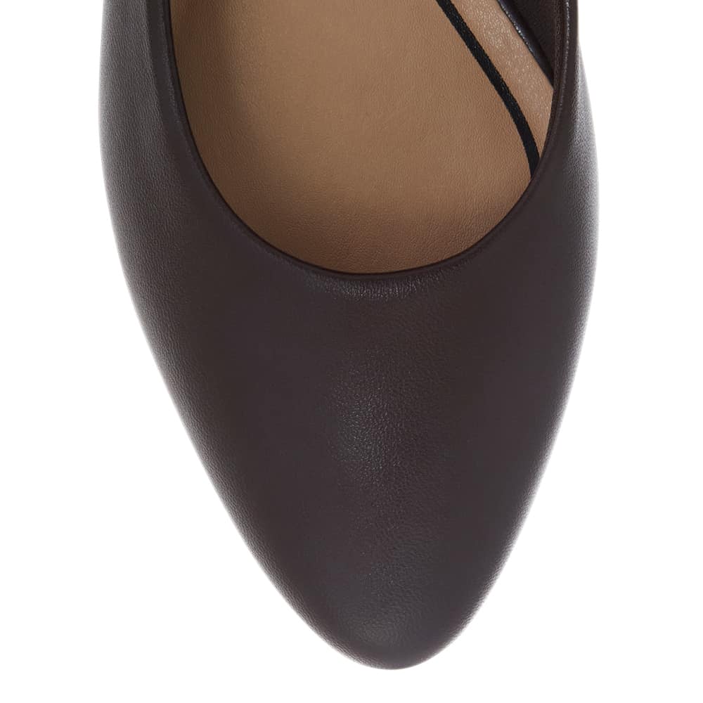 Janine Pumps in Chocolate  Leather
