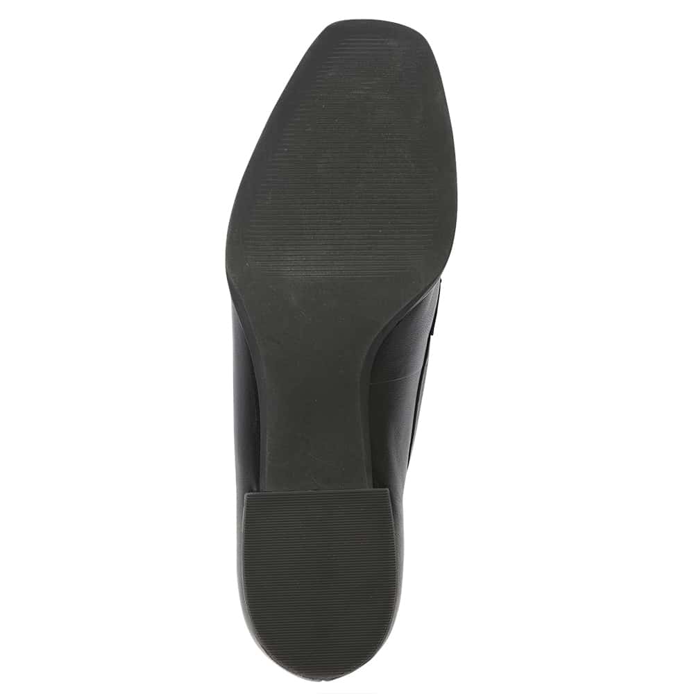 Leon Loafer in Black Leather