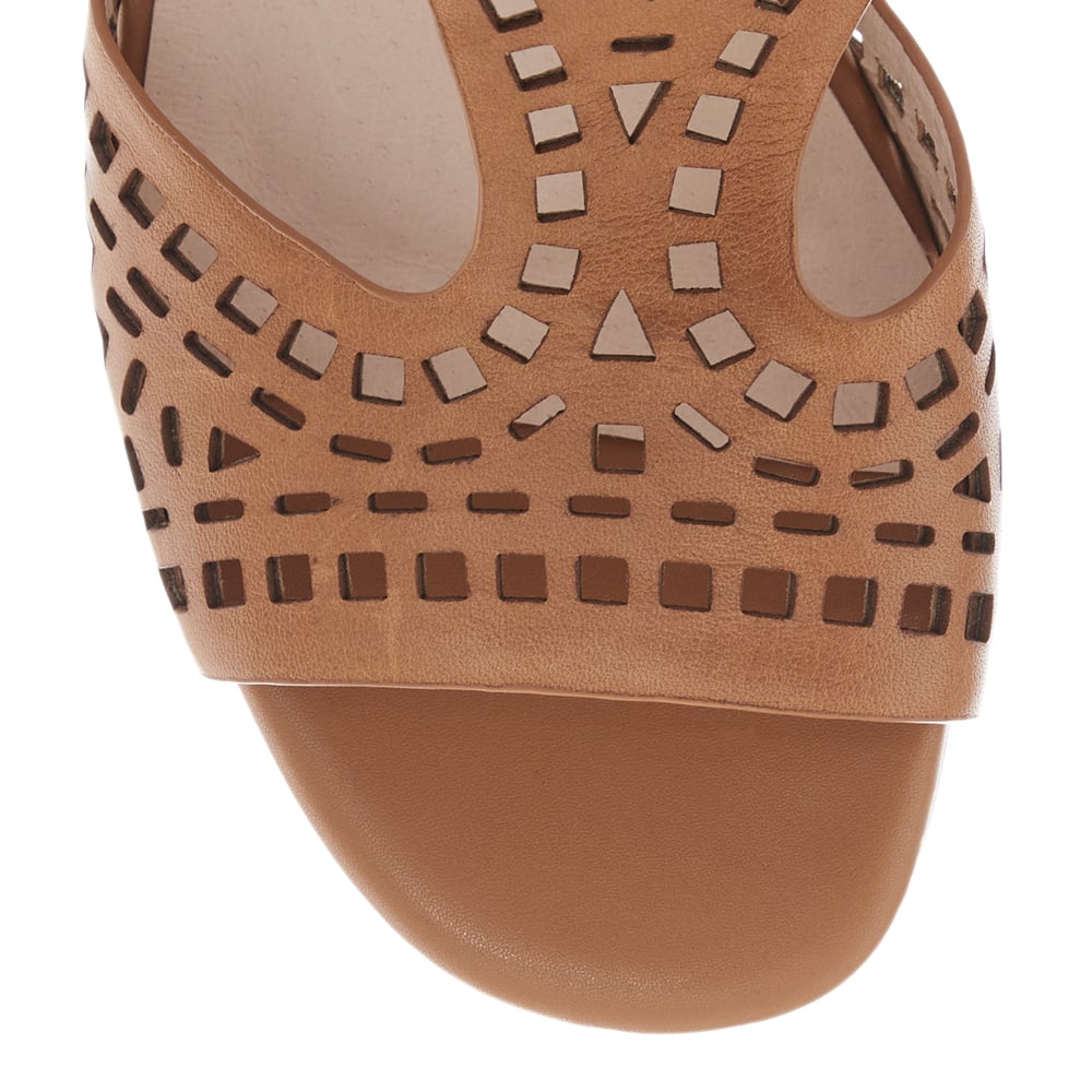 Narnia Heel in Tan Leather