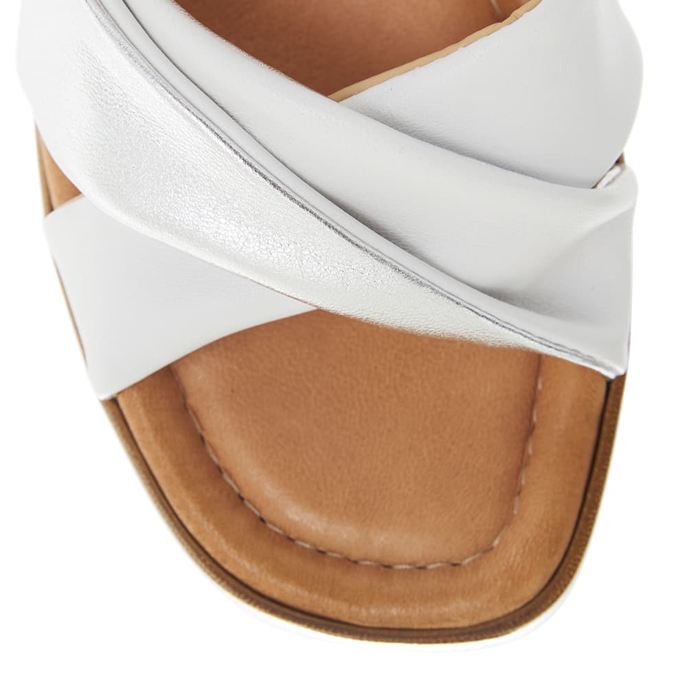 Odette Heel in White Glove/silver Leather