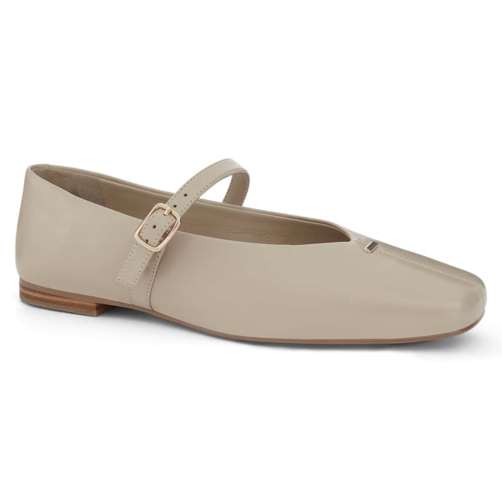 Pearl Ballet Flat in Ivory Leather