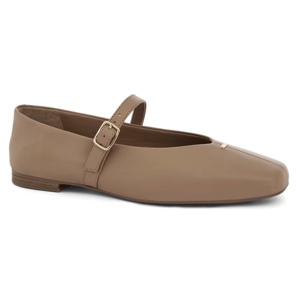 Pearl Ballet Flat in Nude Leather