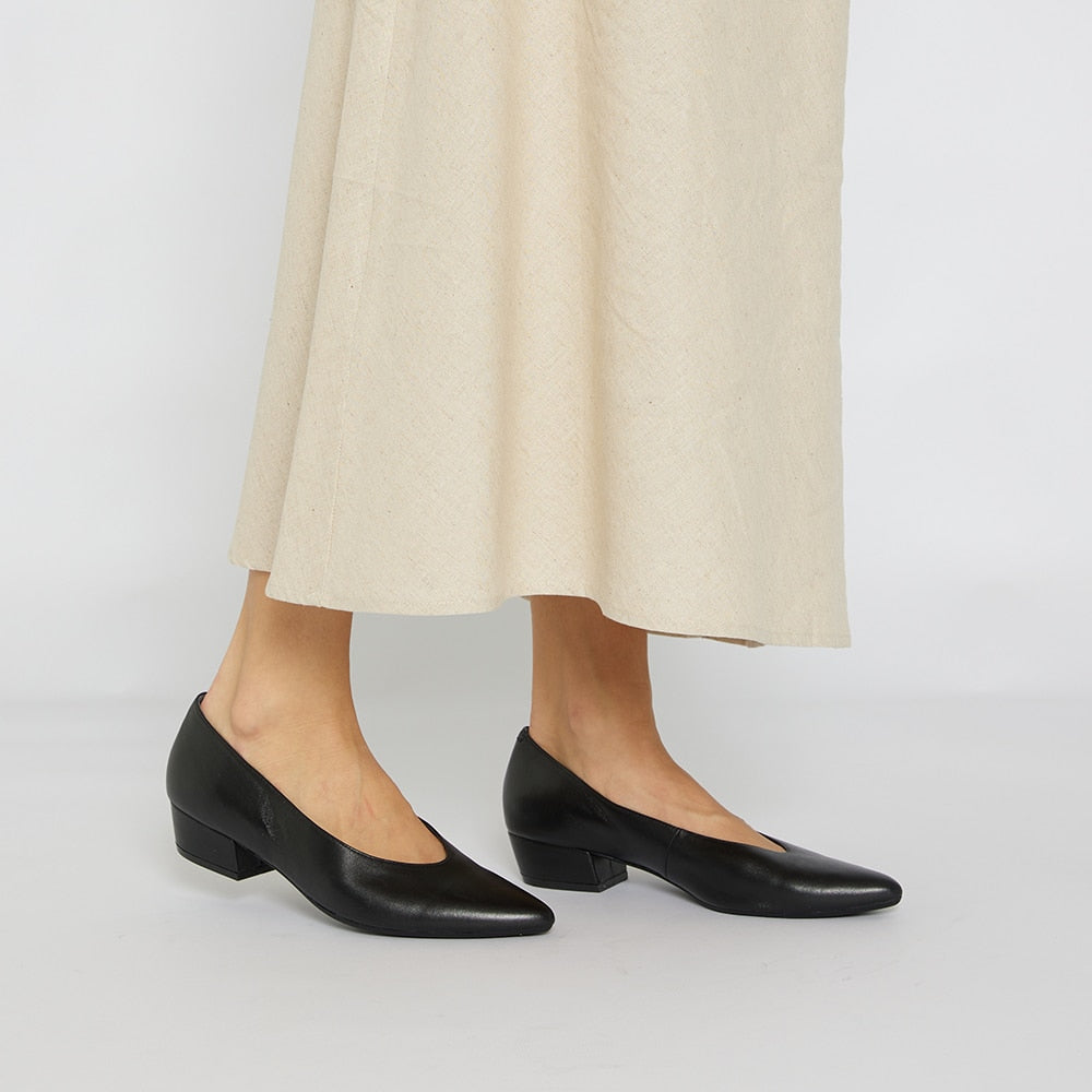 Reagan Heel in Black Leather