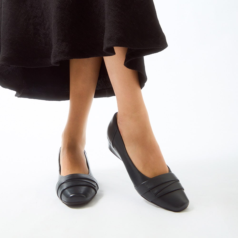 Saturn Heel in Navy Leather